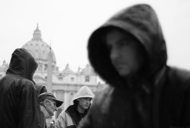 019 Men Near Piazza San Pietro